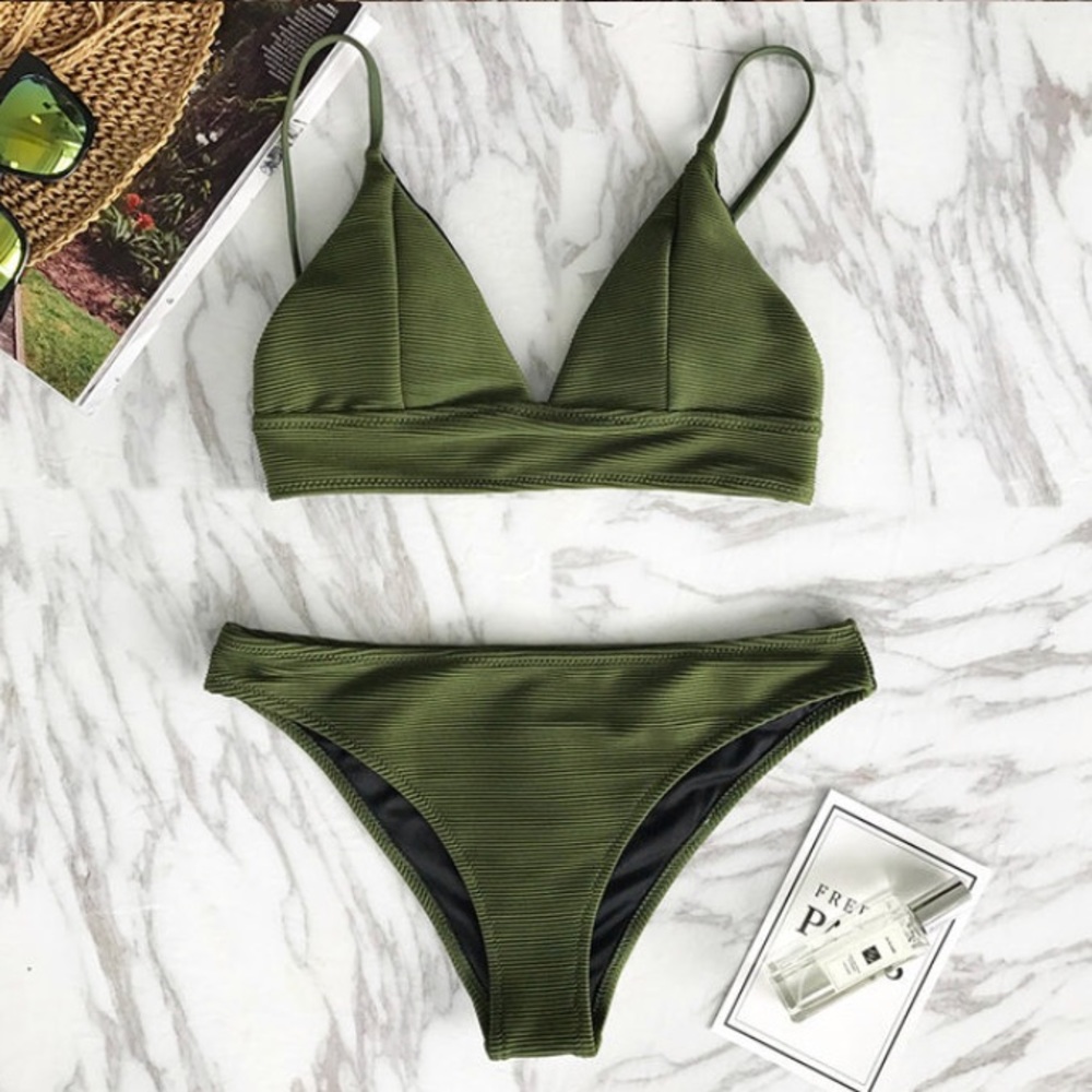 SOLD OUT - Picture 6 of 8